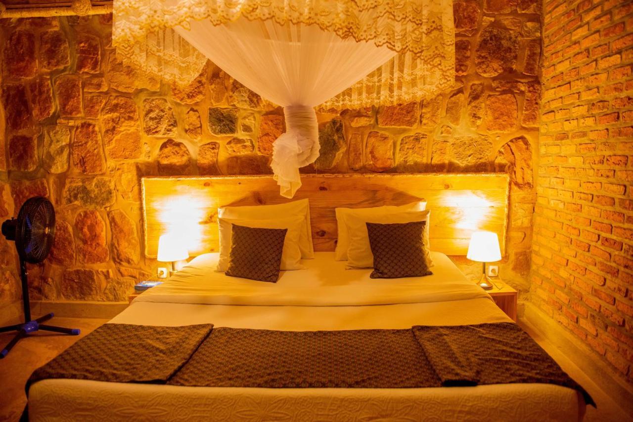 Akagera Transit Lodge Exterior photo