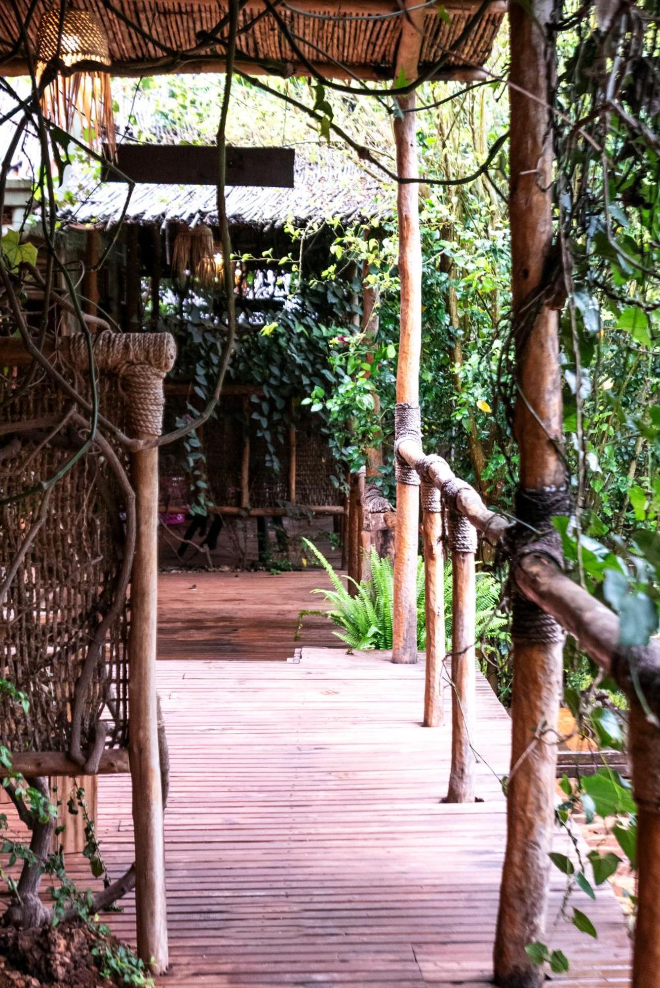 Akagera Transit Lodge Exterior photo