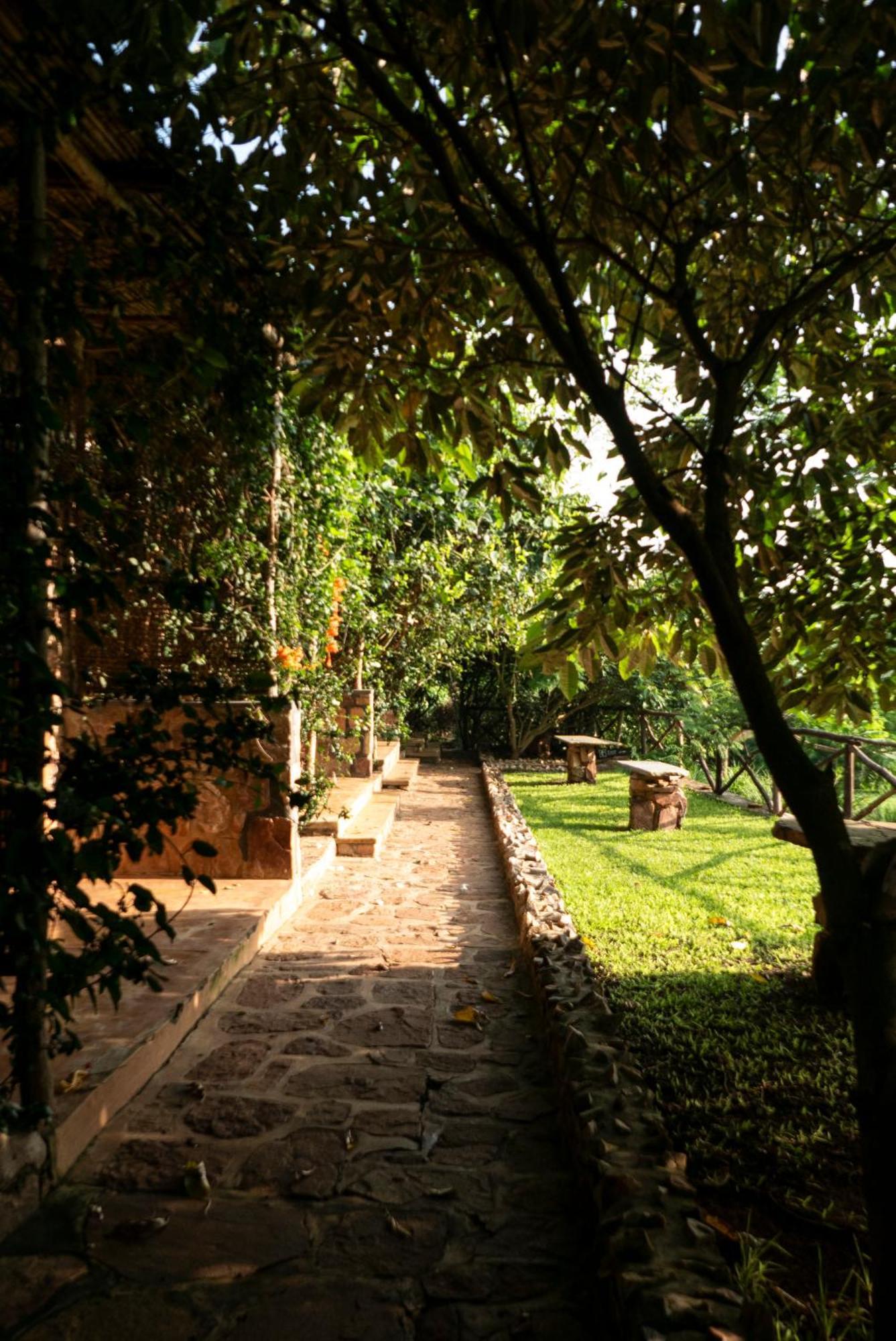 Akagera Transit Lodge Exterior photo